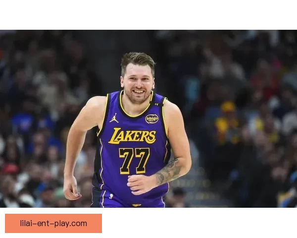 雷霆大胜湖人喜迎四连胜 SGA贡献28分7助攻7篮板 东契奇伤退影响独行侠表现